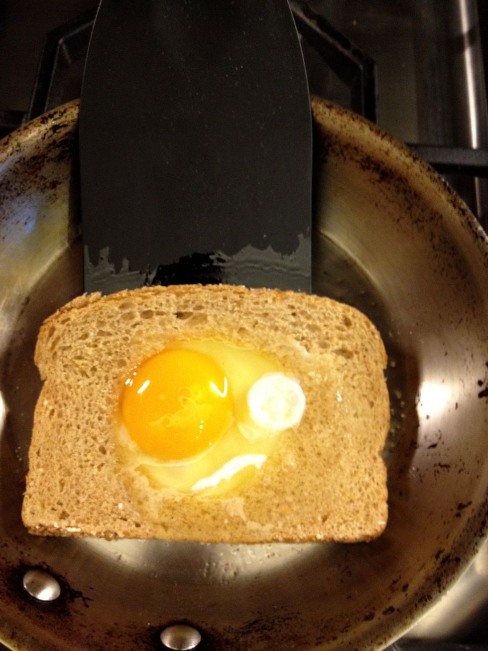 After 6 minutes, depending on your stove, gently release it from the bottom. If you have a non-stick this is not necessary
