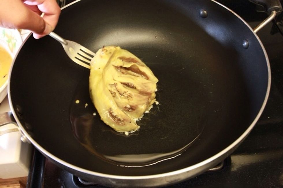 After a few mins, add your egg mixed eggplants onto the pan.