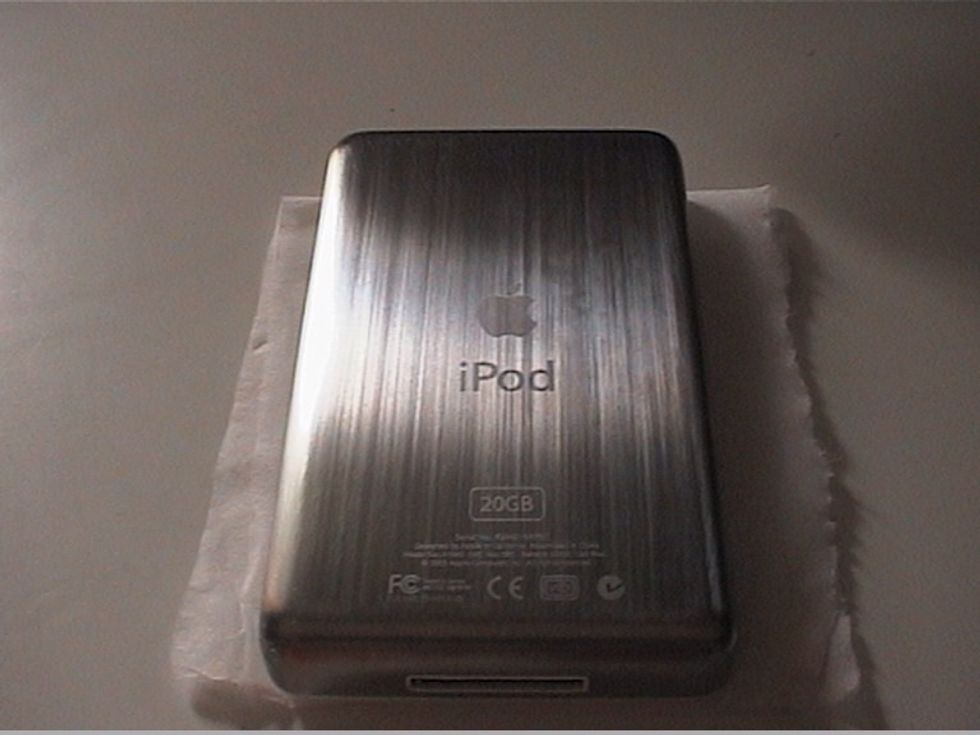 After about a minute of rubbing, it begins to look like this! A brushed steel effect making your iPod look new!!! Don't forget to wipe off any residue and also remove the tape if you used it!