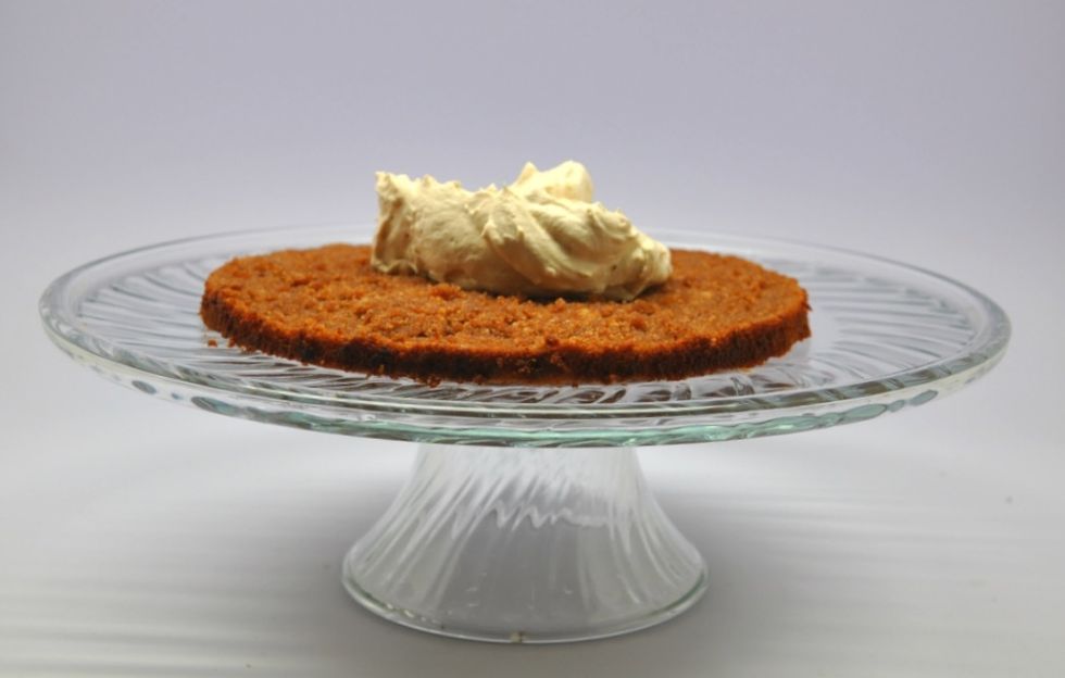 After about (at least) 20 minutes of chilling the cake, place some of the filling on it.