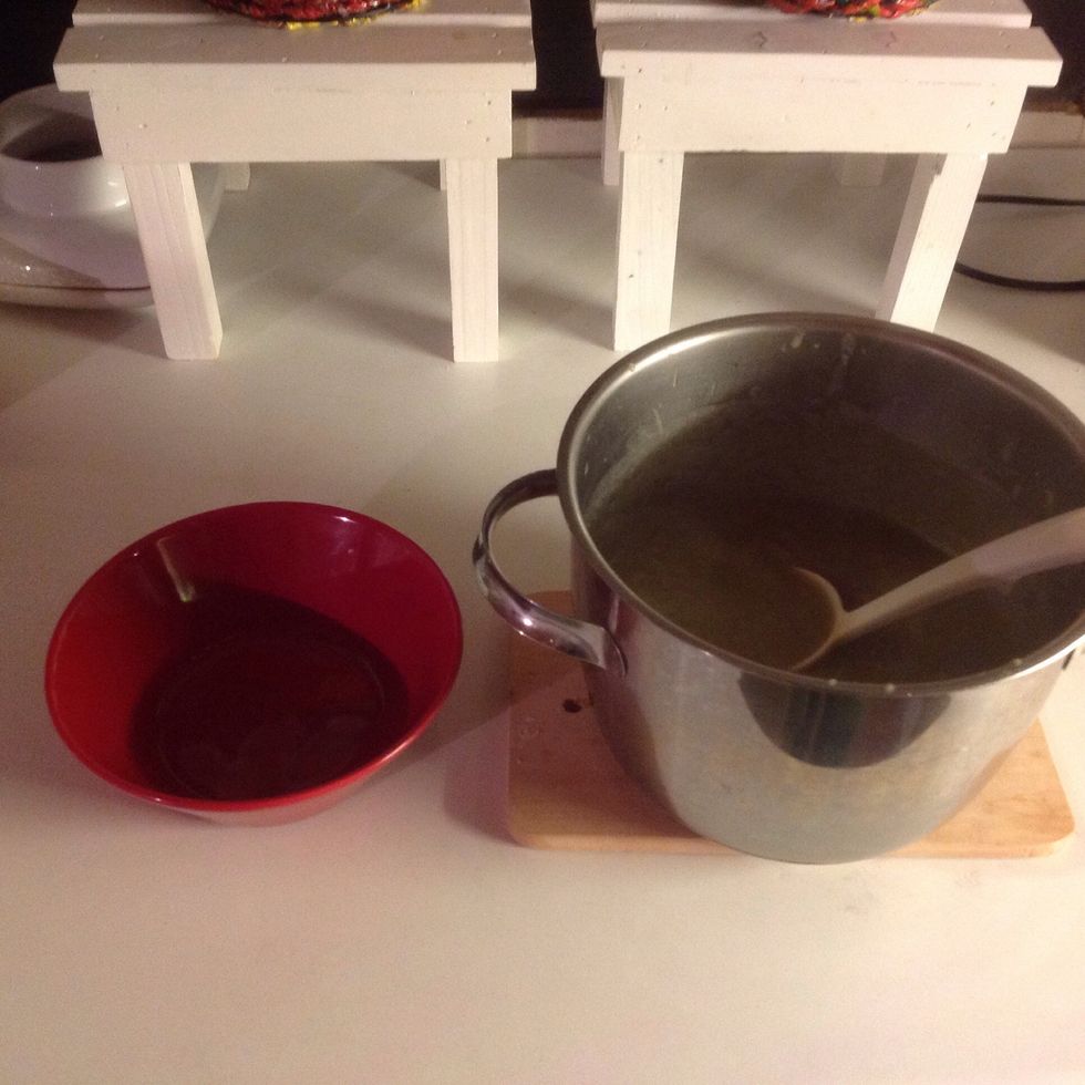 After heating, you can start serving the peasoup.