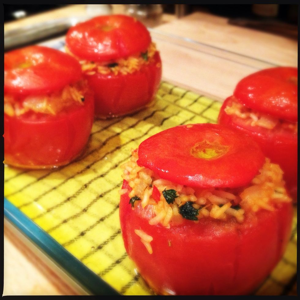 After (in total) 30 minutes, they looked like this. >> Watch out! The oil mixture is VERY hot now. Be carefull when you take out the baking dish please! <<