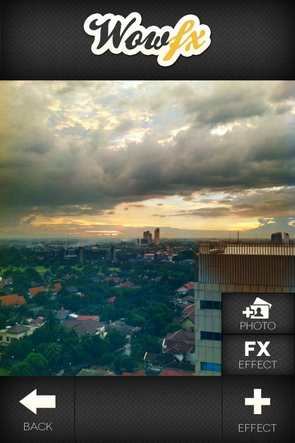 After load photo existing in photo album, this first page windows, if want to add layer efect use FX efect menu (right bottom side), or if we want to combine orther photo use +Photo menu