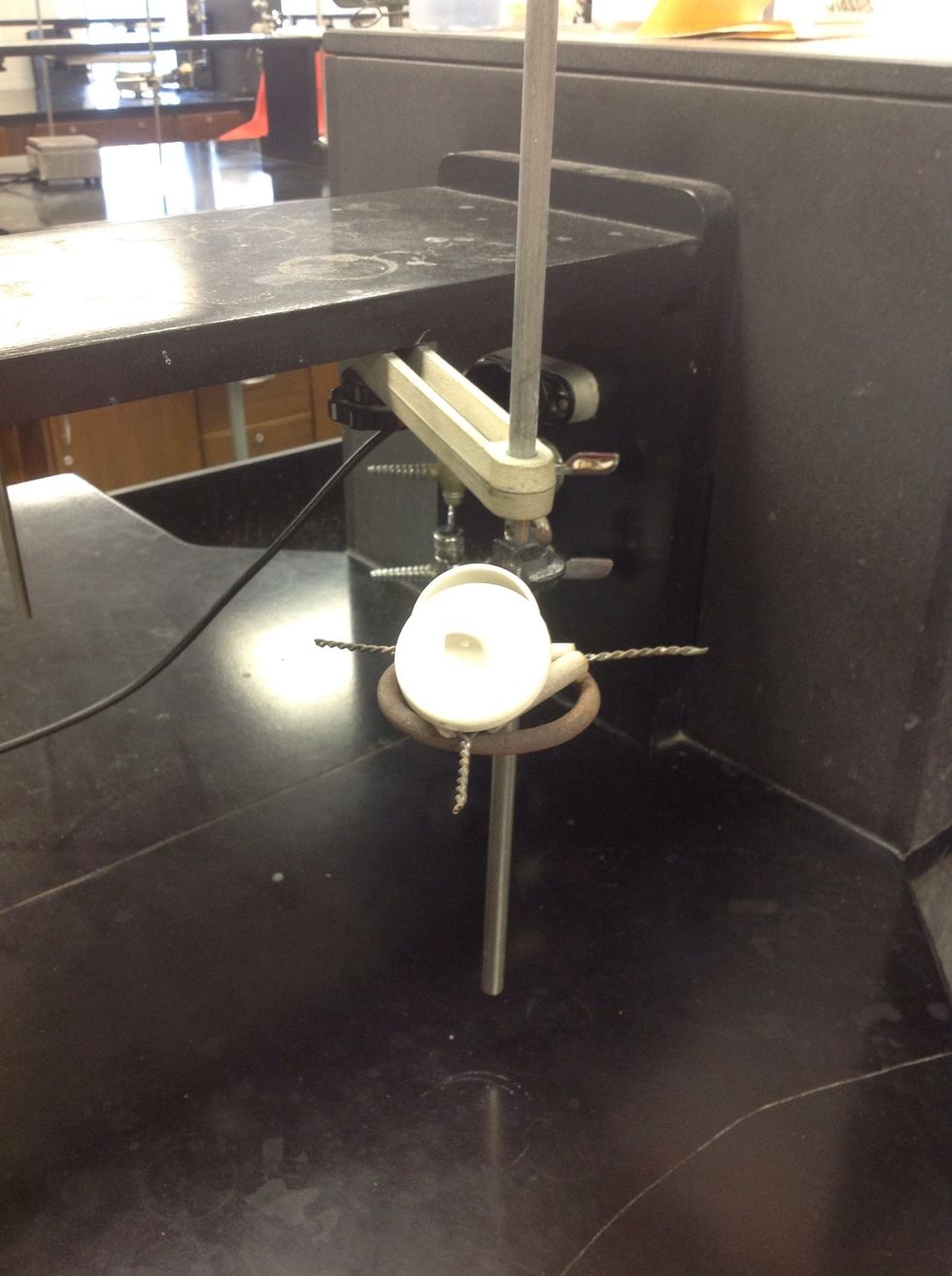 After pouring your hydrate in the crucible, put the lid on the crucible.