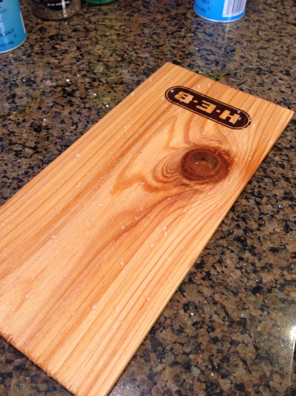 After soaked, sprinkle some sea salt on the top of the plank. The salt will be soaked up through the skin for more flavor.