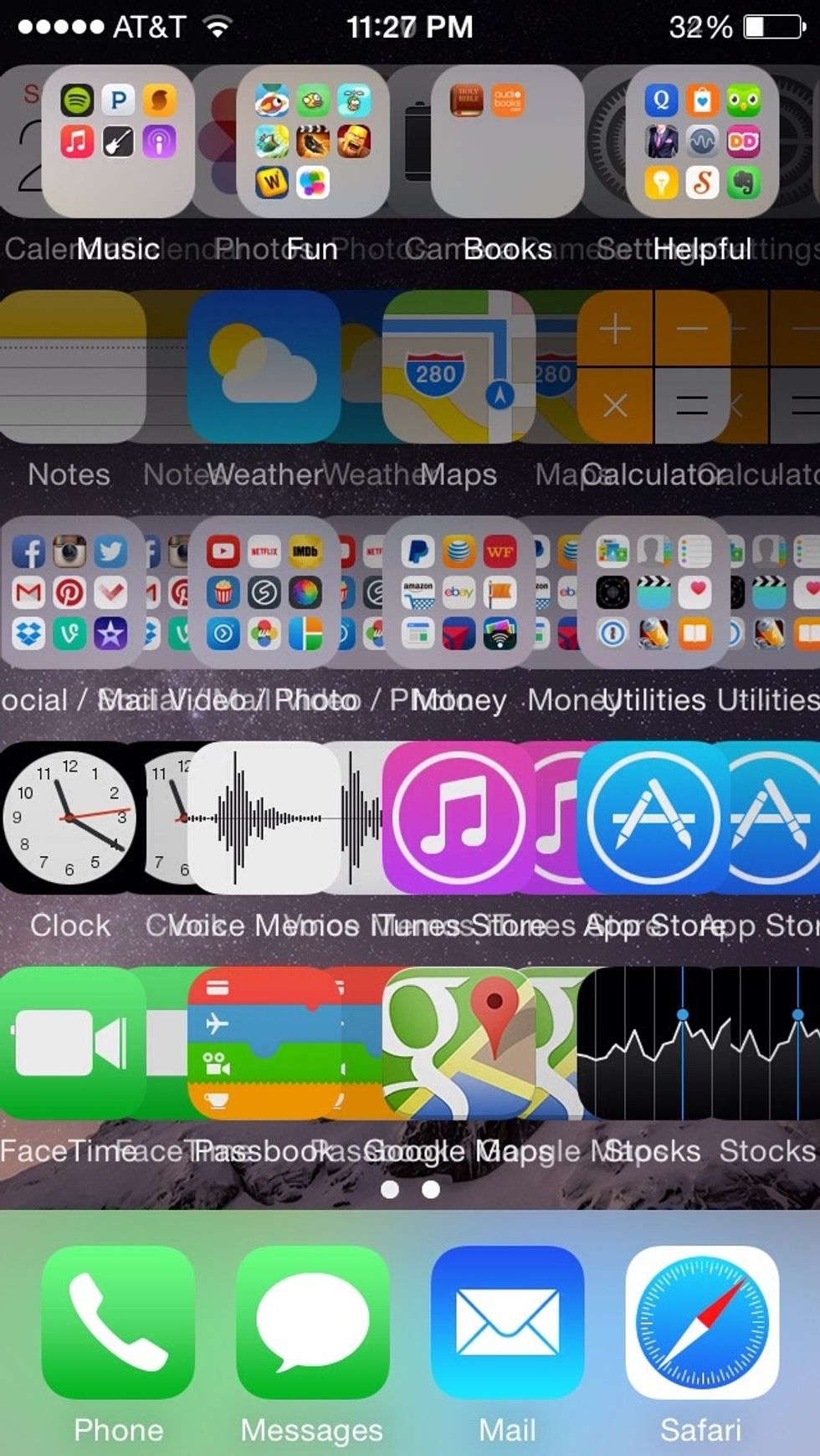 After taking your two screenshots, your wallpaper should look like this. You are now finished! Enjoy.