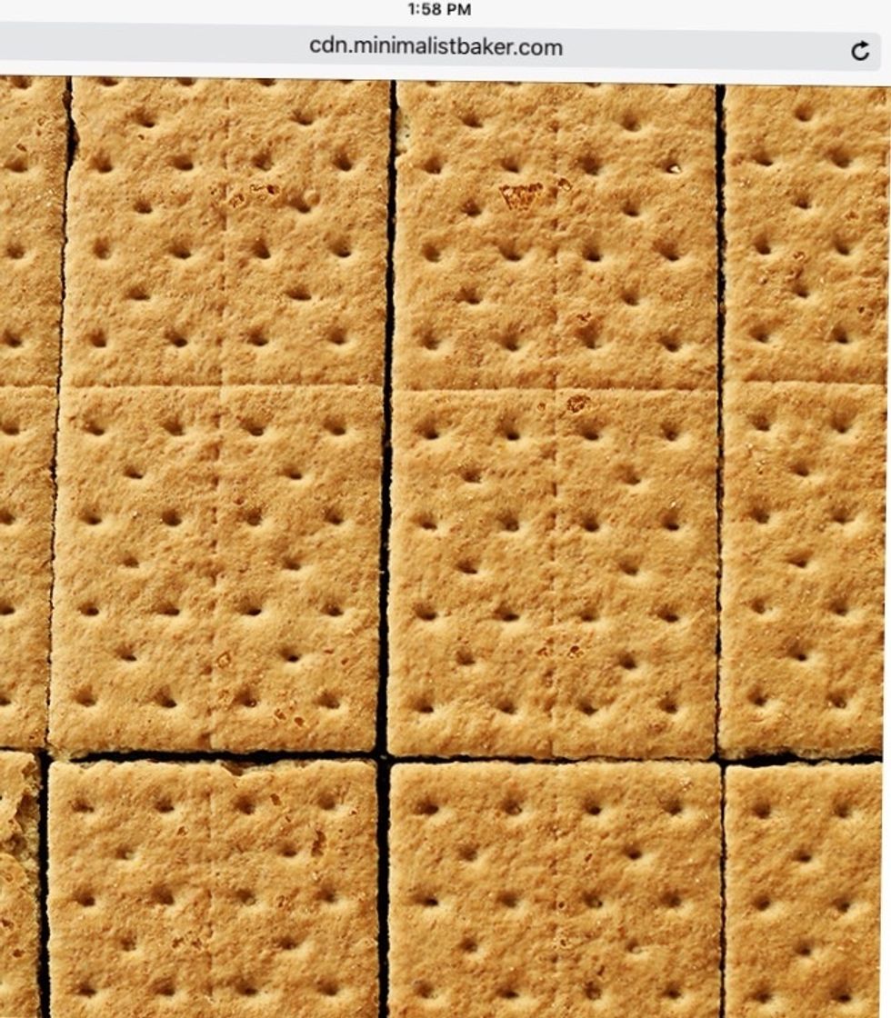 After that you get out 2 gram crackers.