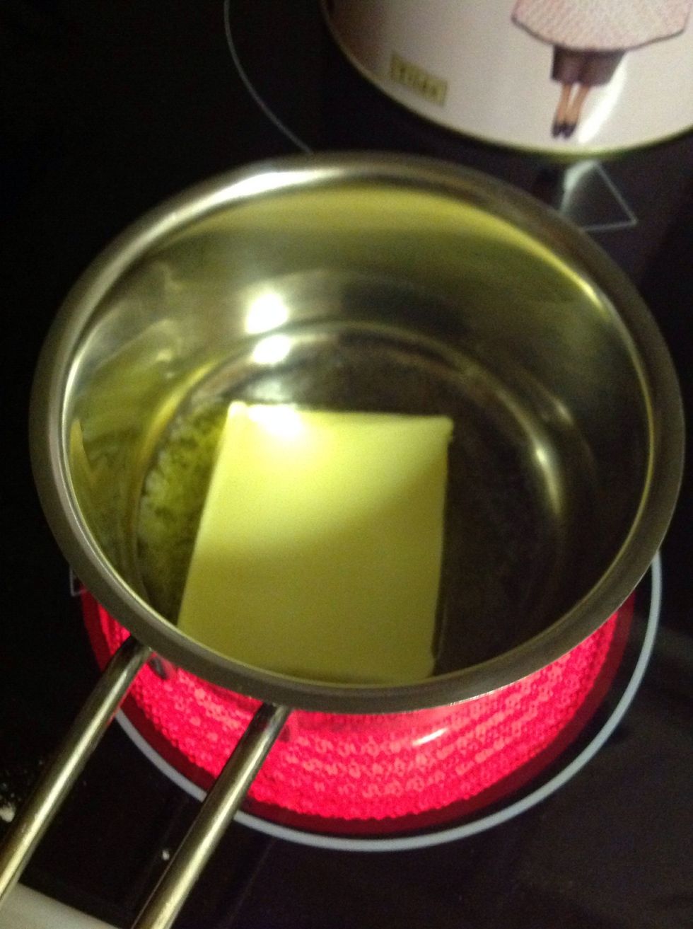 After that you need to melt butter or take some margarine. Sen beh\u00f6ver du sm\u00e4lta sm\u00f6r eller s\u00e5 kan du ta vanligt flytande margarin