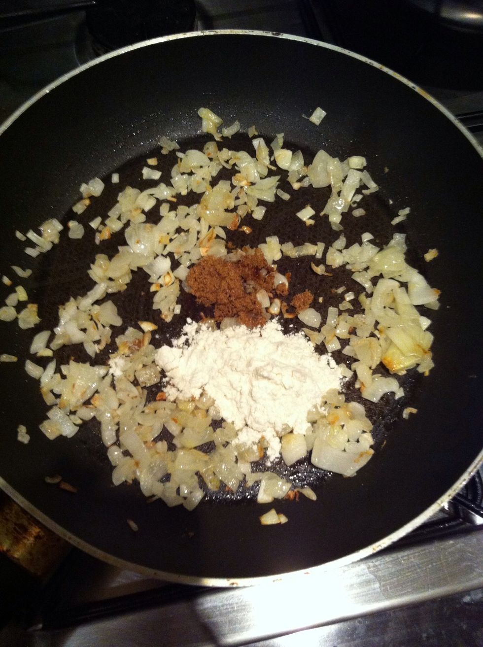 After the 10/15 mins you should have golden brown onions. Add 1tsp of brown sugar and a tbsp of flour and cook for 2mins stirring occasionally