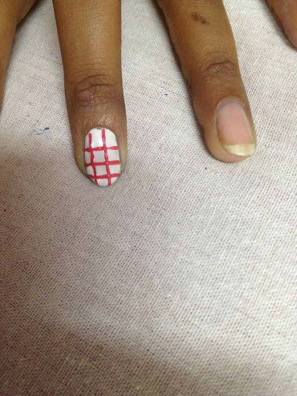 After the base(white) dries up ,draw Criss cross lines...