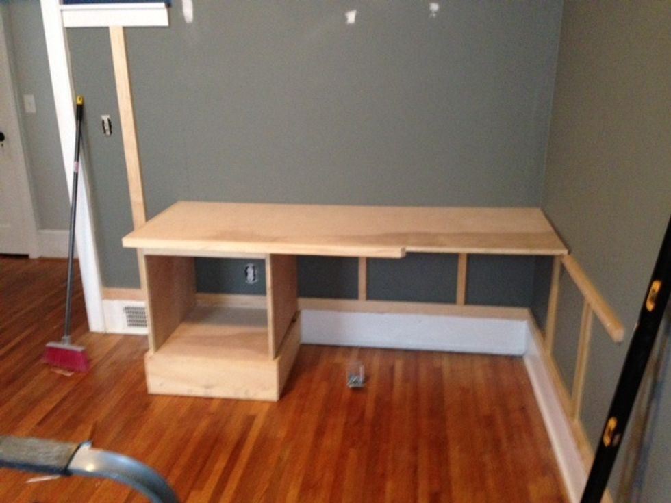 After the bases were installed I created the top, from sturdy birch plywood