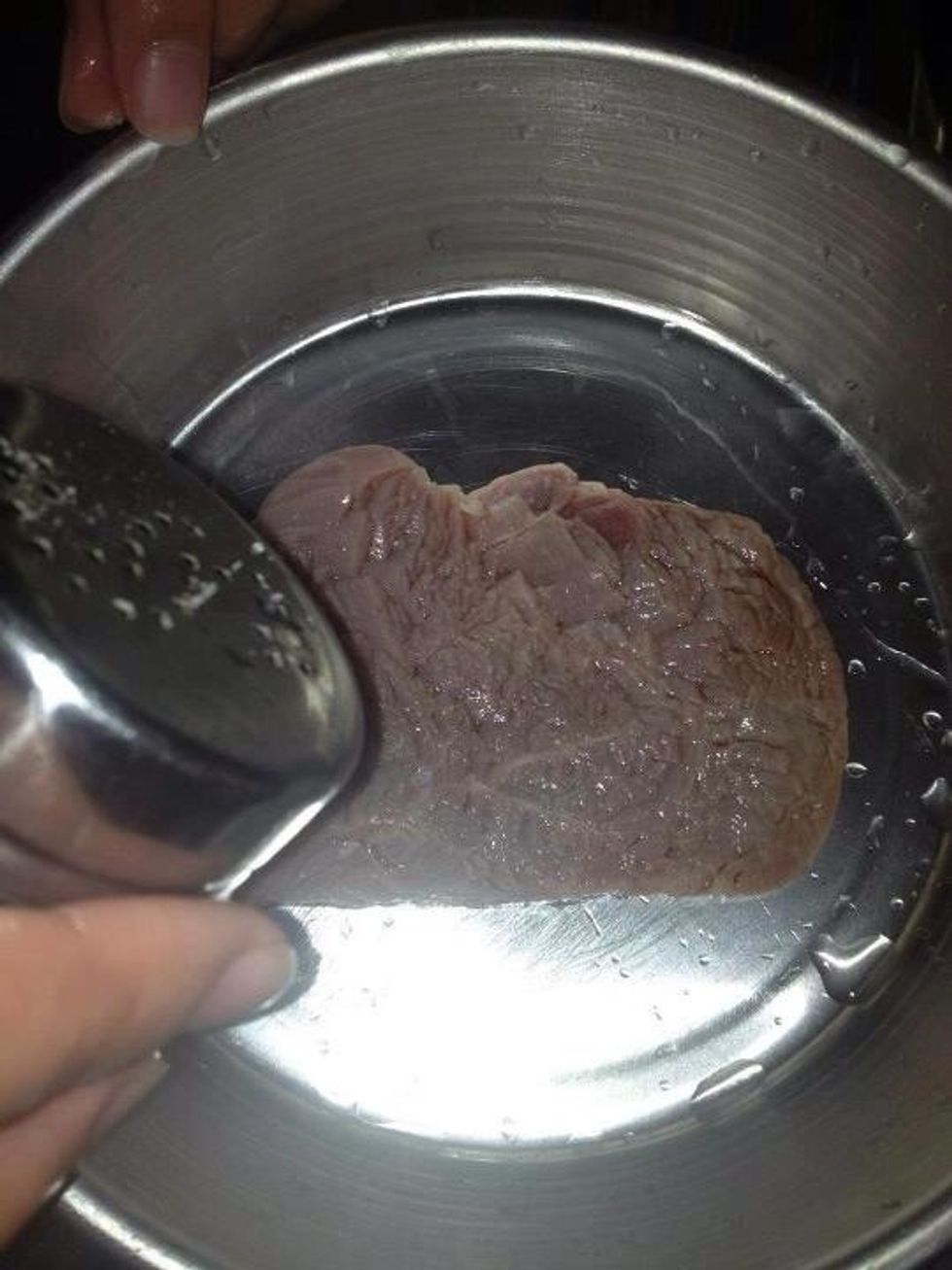 After the end of the period that the steaks been in the water,directed by then sprinkle salt and pepper