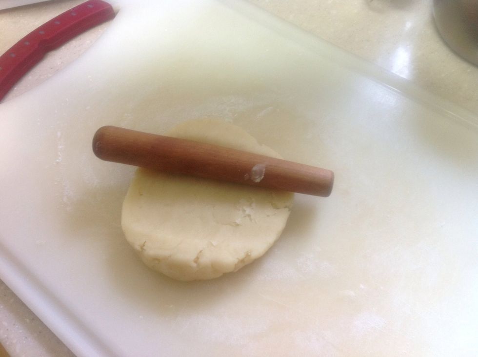 After the hour, get the dough out of the fridge and roll it!