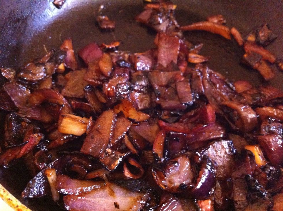 After the onion is golden brown, add one teaspoon of sugar, and fry for two more minutes.