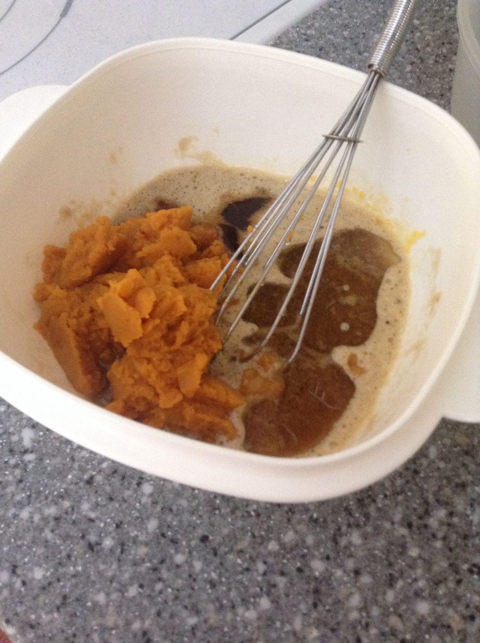 After whisking, add pumpkin pur\u00e9e, oil, & vanilla extract. (You can substitute the oil for apple sauce - but unfortunately I didn't have any)
