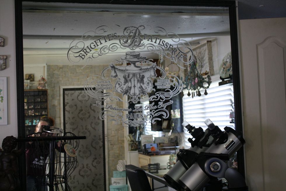 After you have removed your film, this is the result! How easy and gorgeous, right? Sorry for all the background showing, it is a mirror! hehe!