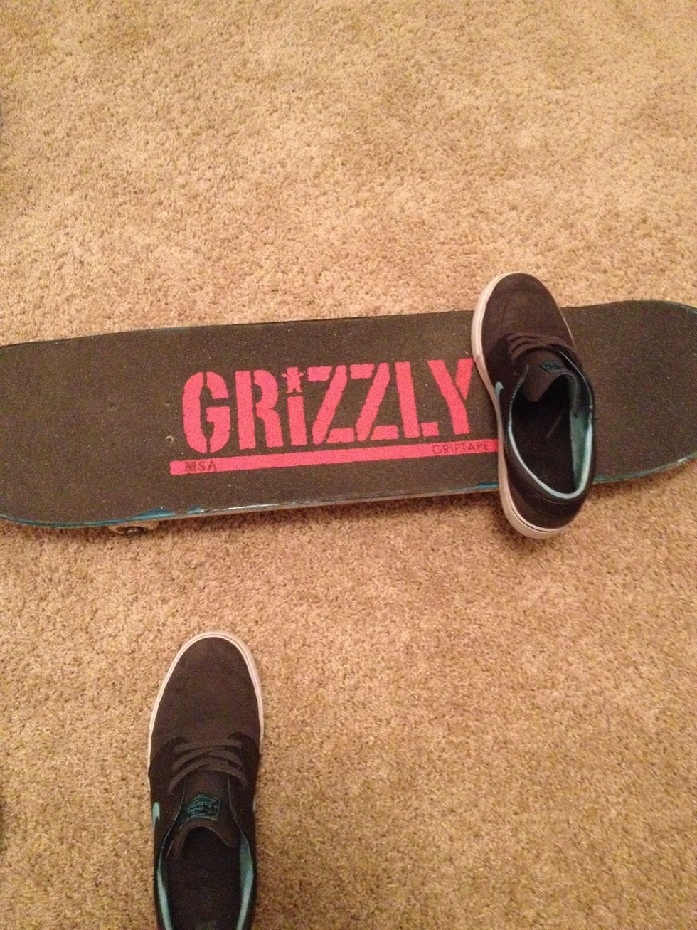 After you practiced the rotation, you want to land on the board with your front foot only.