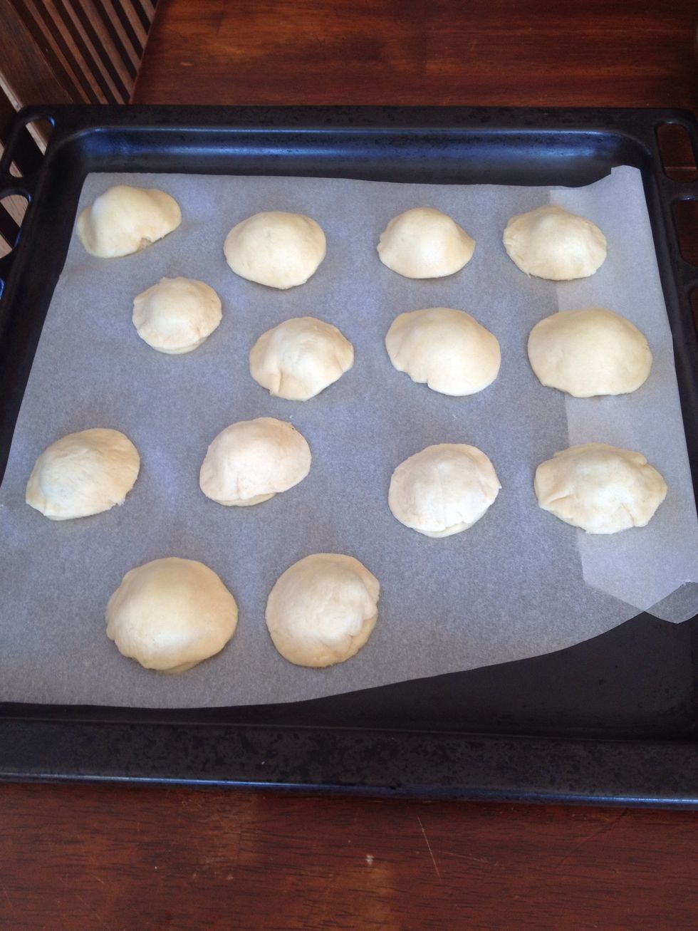 After you put banana and chocolate chips put another circle in the top