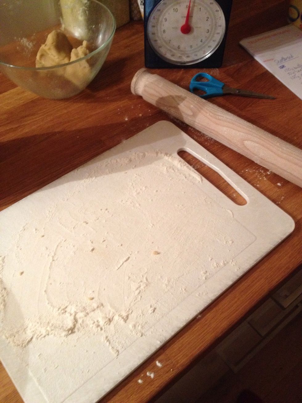 After your 30 minute break, get your board and rolling pin ready. \ud83d\udca1 sprinkle a tiny bit of flour on top of your board and pin to keep your dough from sticking