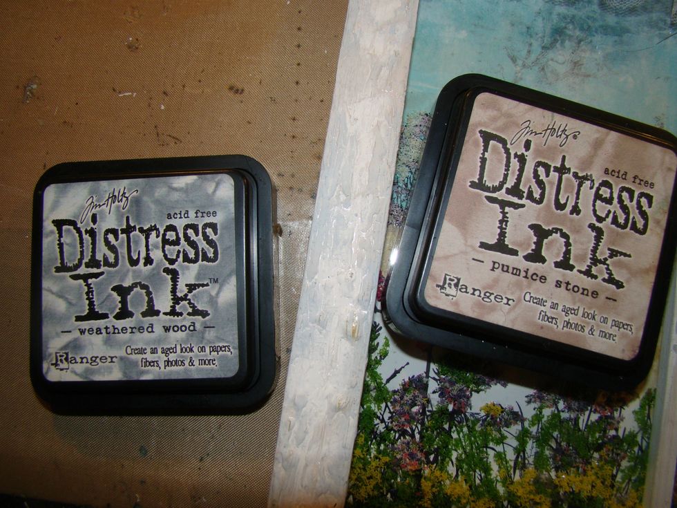 After your frame has completely dried apply DI Weathered Wood and Pumice Stone for a shabby chic look.