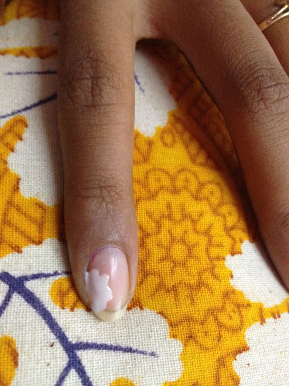 Again a blob of white paint..uneven!!