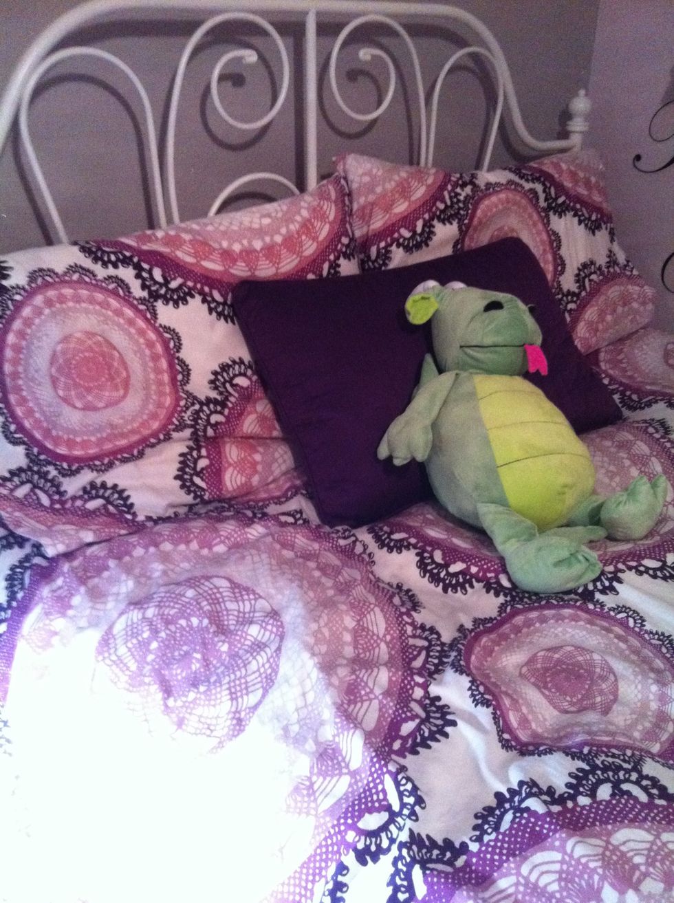 Ahh yay sleep time! Zzzzzzzz. Fall asleep with your braided hair and you will see the beautiful results in the morning!