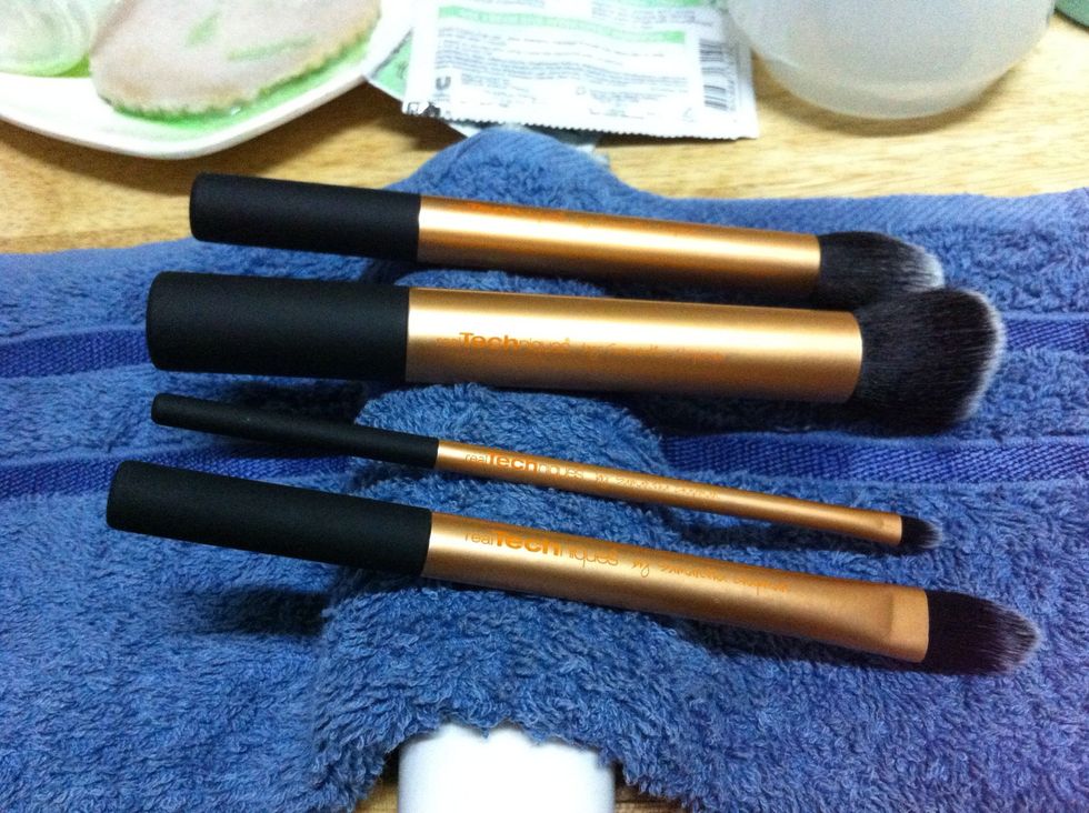Air-dry for at least 6-8 hours or until brushes are completely dry.
