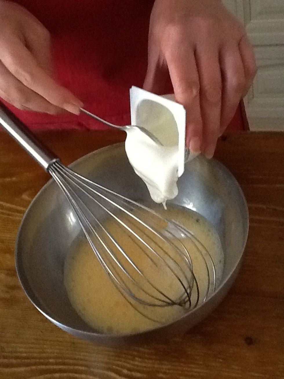 Ajoutez la cr\u00e8me.