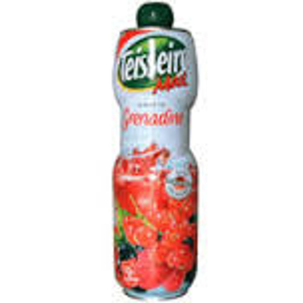 ajoutez un peu de grenadine - add a sip of grenadine