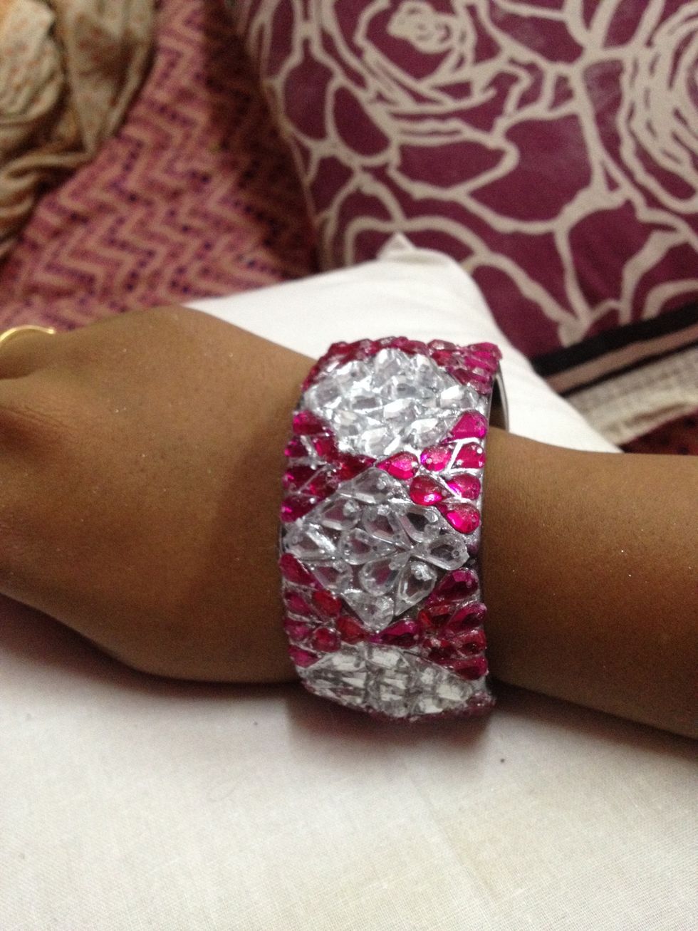 All done!! I used 2 colours to match my dress..u can use any design n ny colour u want..