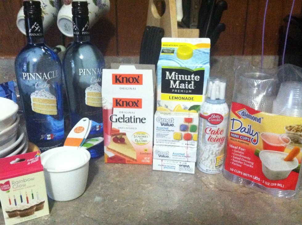 All ingredients (you don't need two bottle of vodka, it's extra lol)