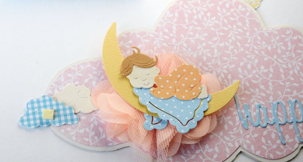 All parts were glued to each other and decorated. Add some volume with the help of glue tape