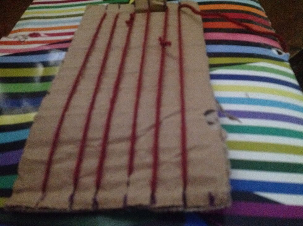 All pieces of yarn create warped loom