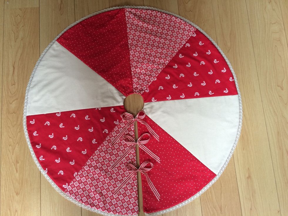 All ready for the tree or use the reverse side