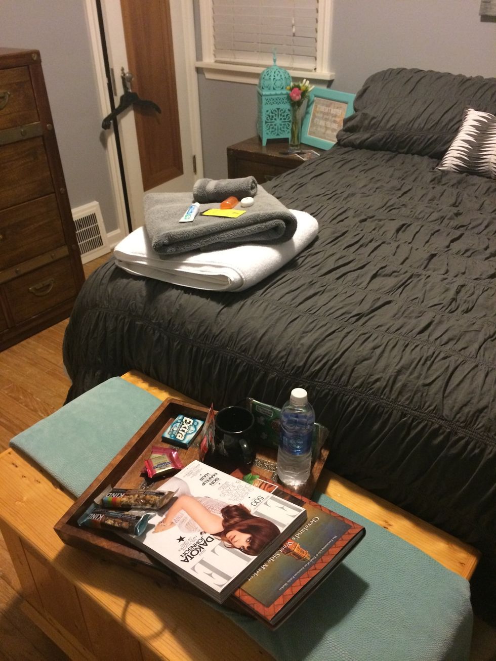 All set for your guests! (Oh and try to make sure you have both soft and firm pillows!)