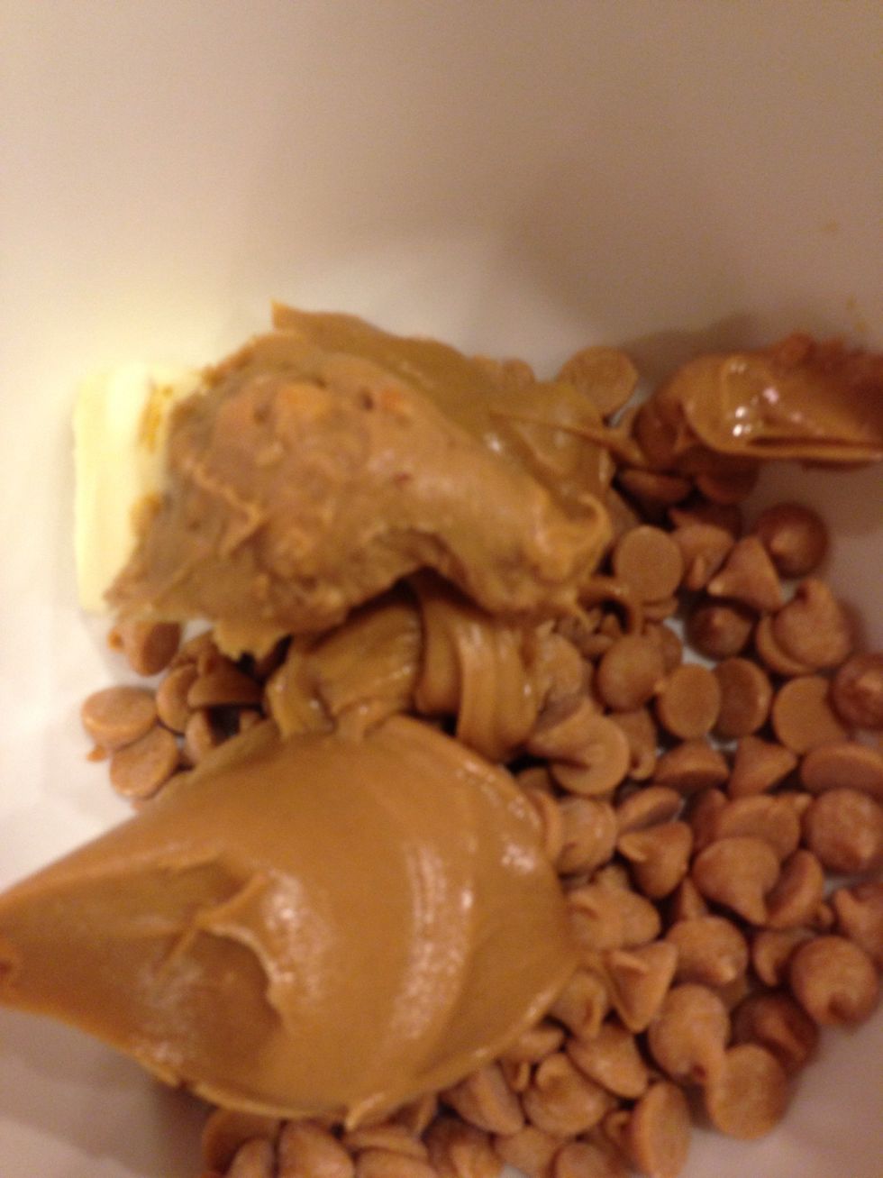 All the stuff in a bowl. Microwave for 30 secs or until chips are melted.