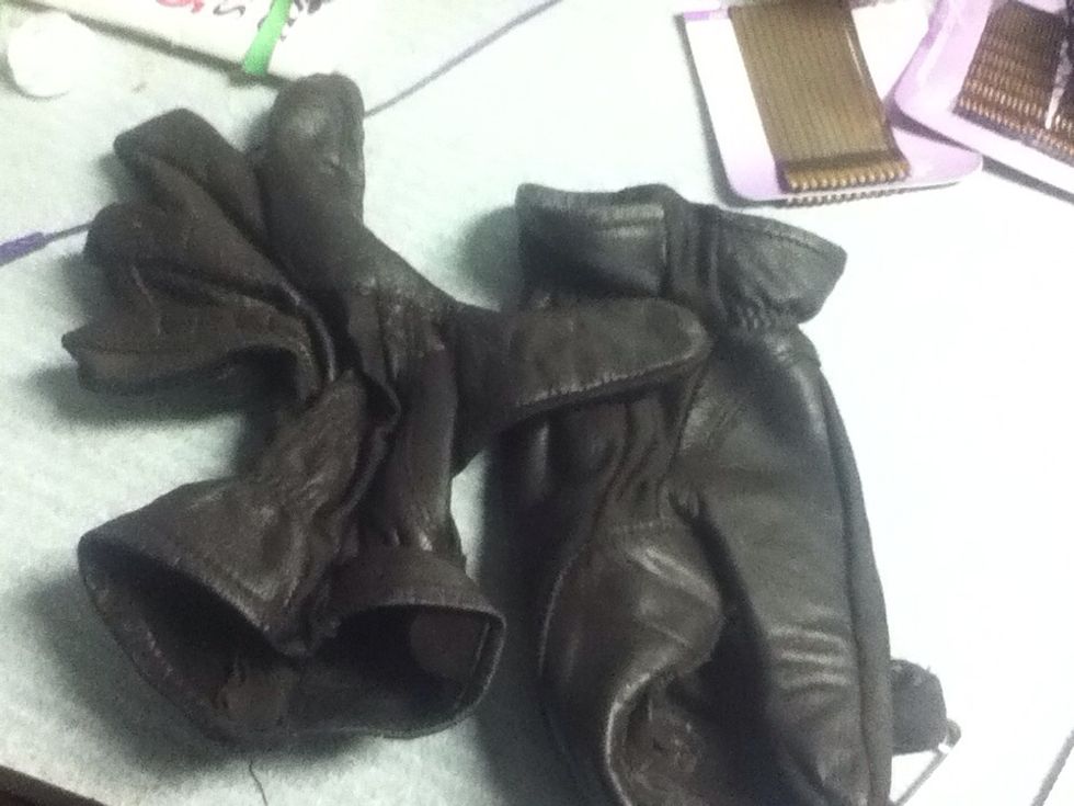 Also for hunt and saddleseat, you need leather gloves. 20-30$