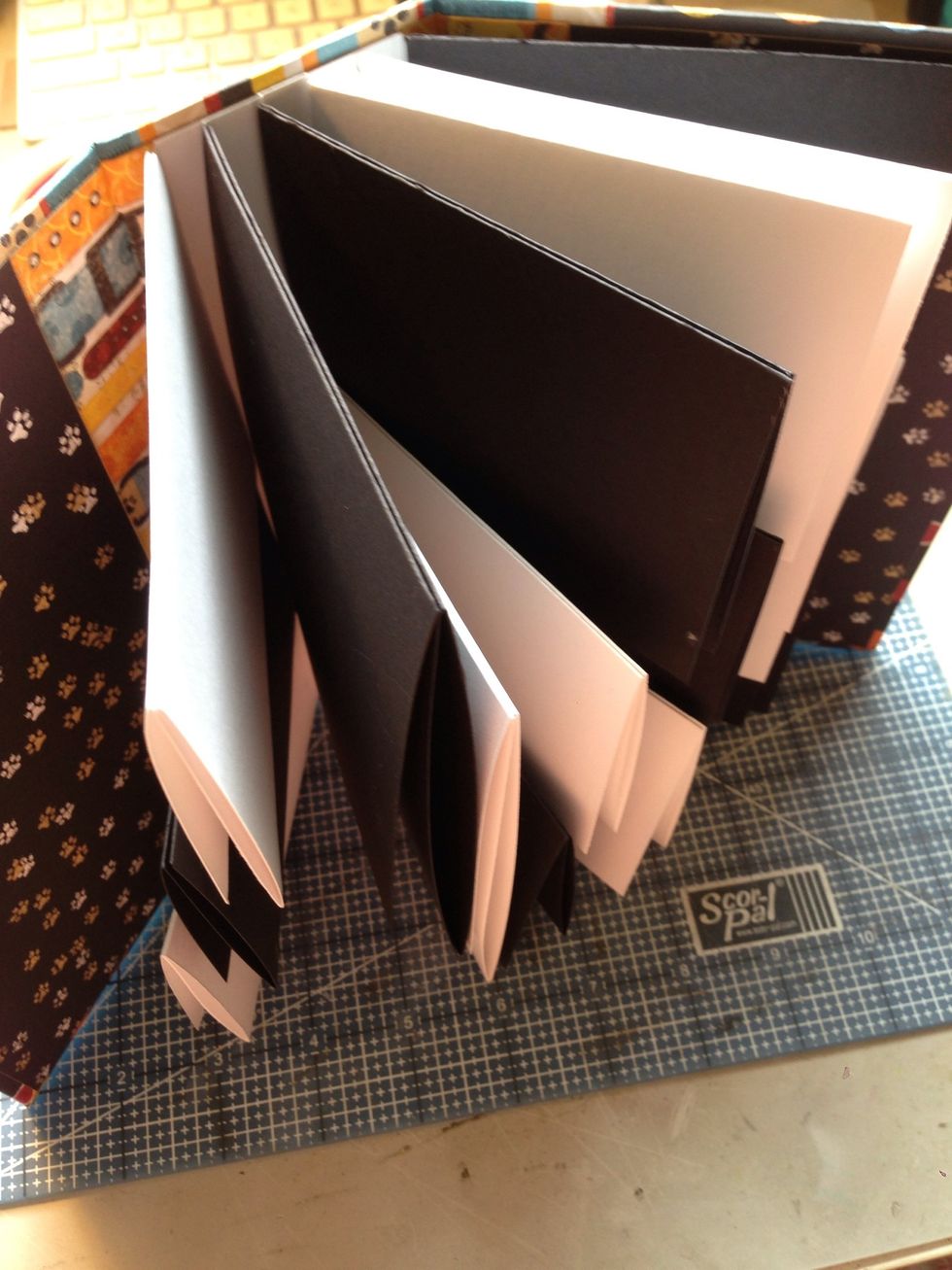 Alternate and arrange pockets as desired.