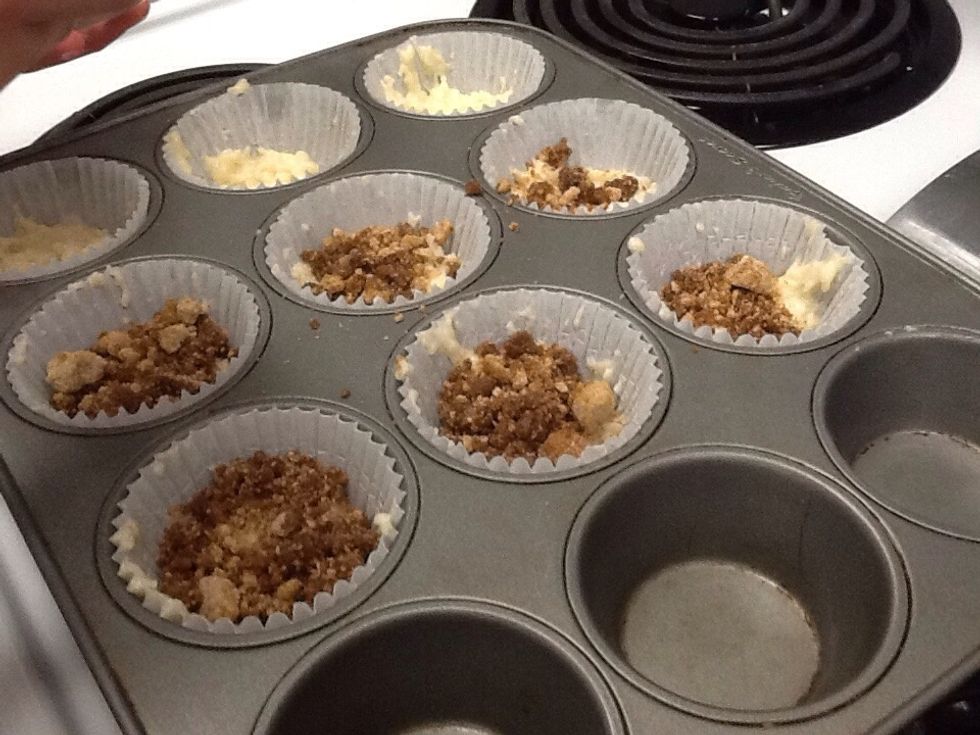 Alternate layers of batter with spicy topping