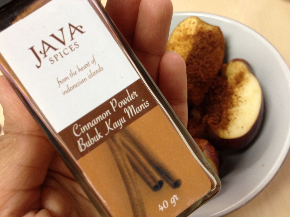 Always fall in love with cinnamon :) so I add in 1 tsp of ground cinnamon. You can also add some ground ginger or groubd nutmeg if you like more aromatic kick