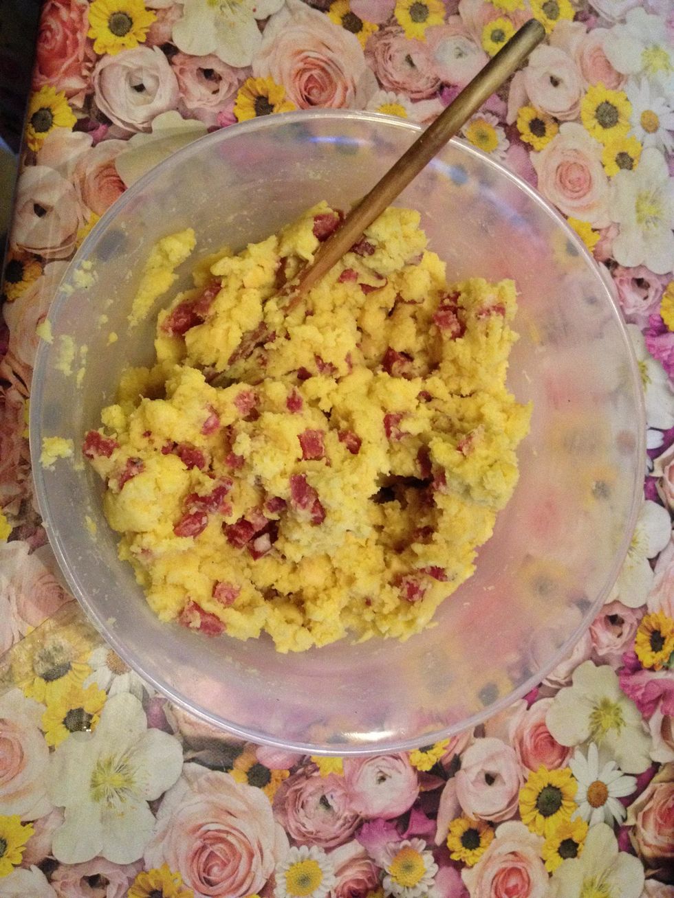 Amalgamez tous les ingr\u00e9dients.