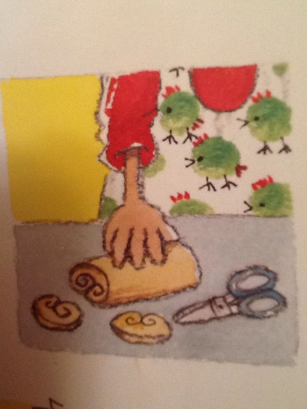Amb unes tisores v\u00e9s tallant els dos rotllos a la vegada en rodanxes, i aix\u00ed anir\u00e0s obtenint les palmeres.