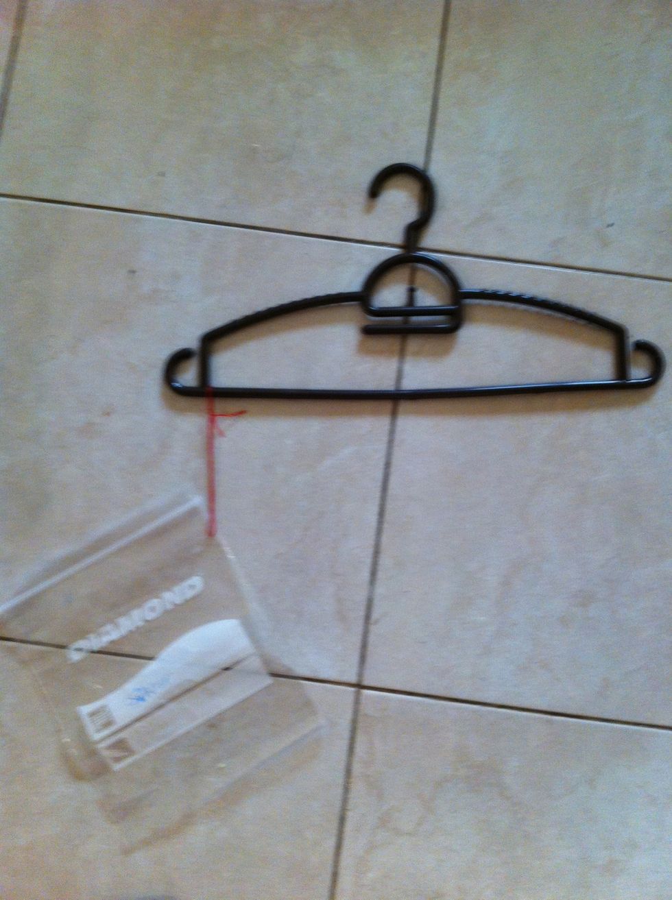 An the last step is to hang the bag on hanger and tie it. Put ur accessorise to the bag according to the color of the clothes u wanna mach it with.