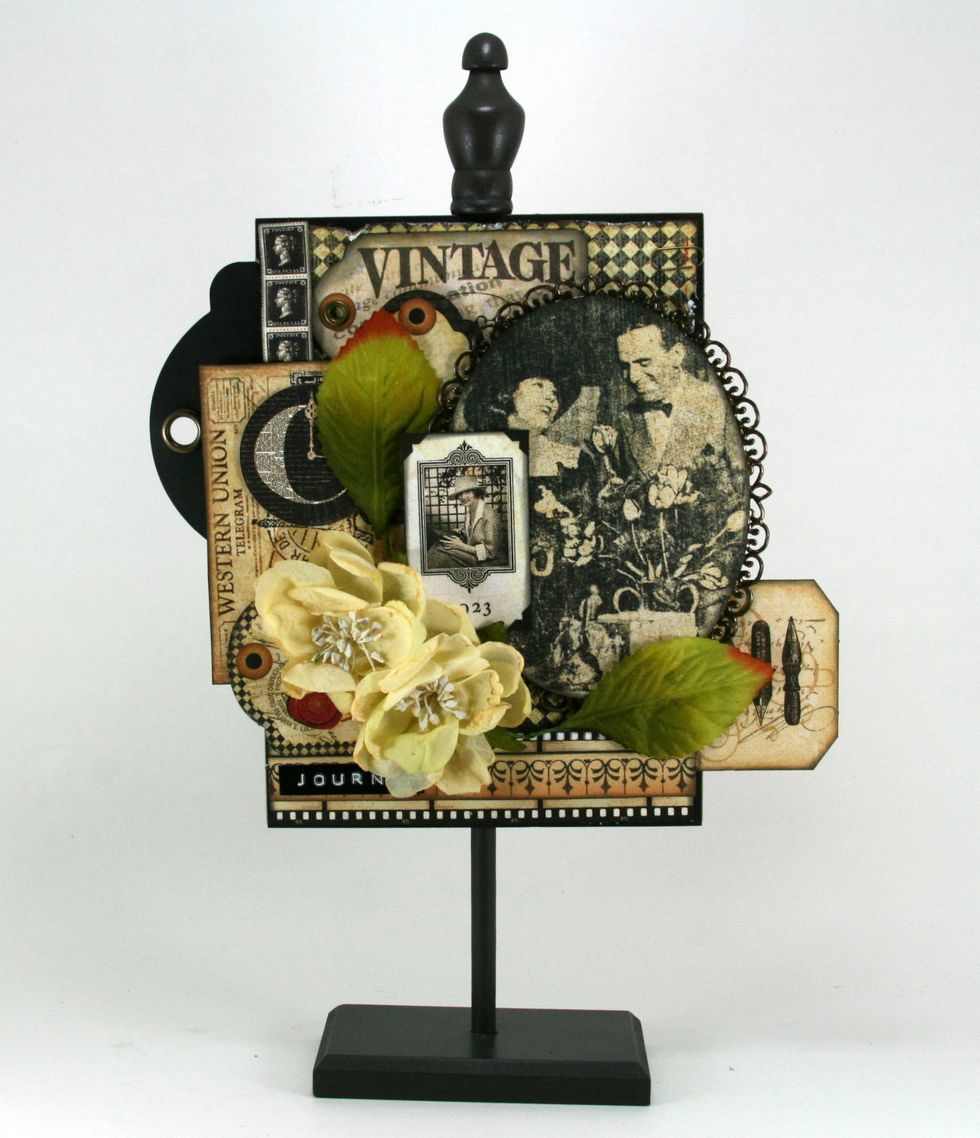 Anchor the corner with large light colored blooms.