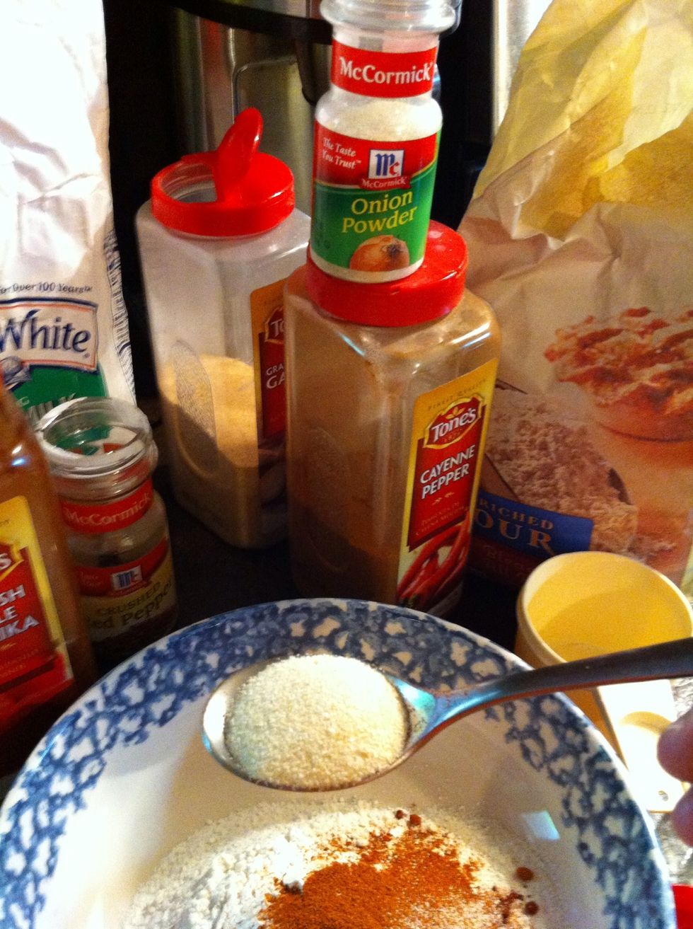 And 1 teaspoon of onion powder. Now mix it up.