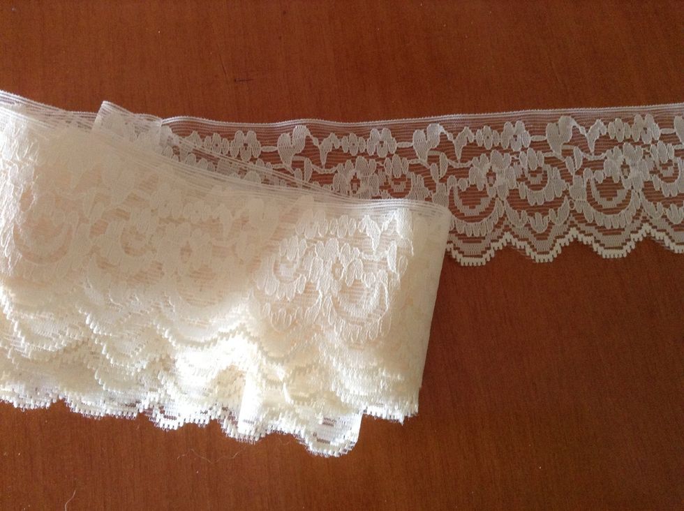And a lace strip