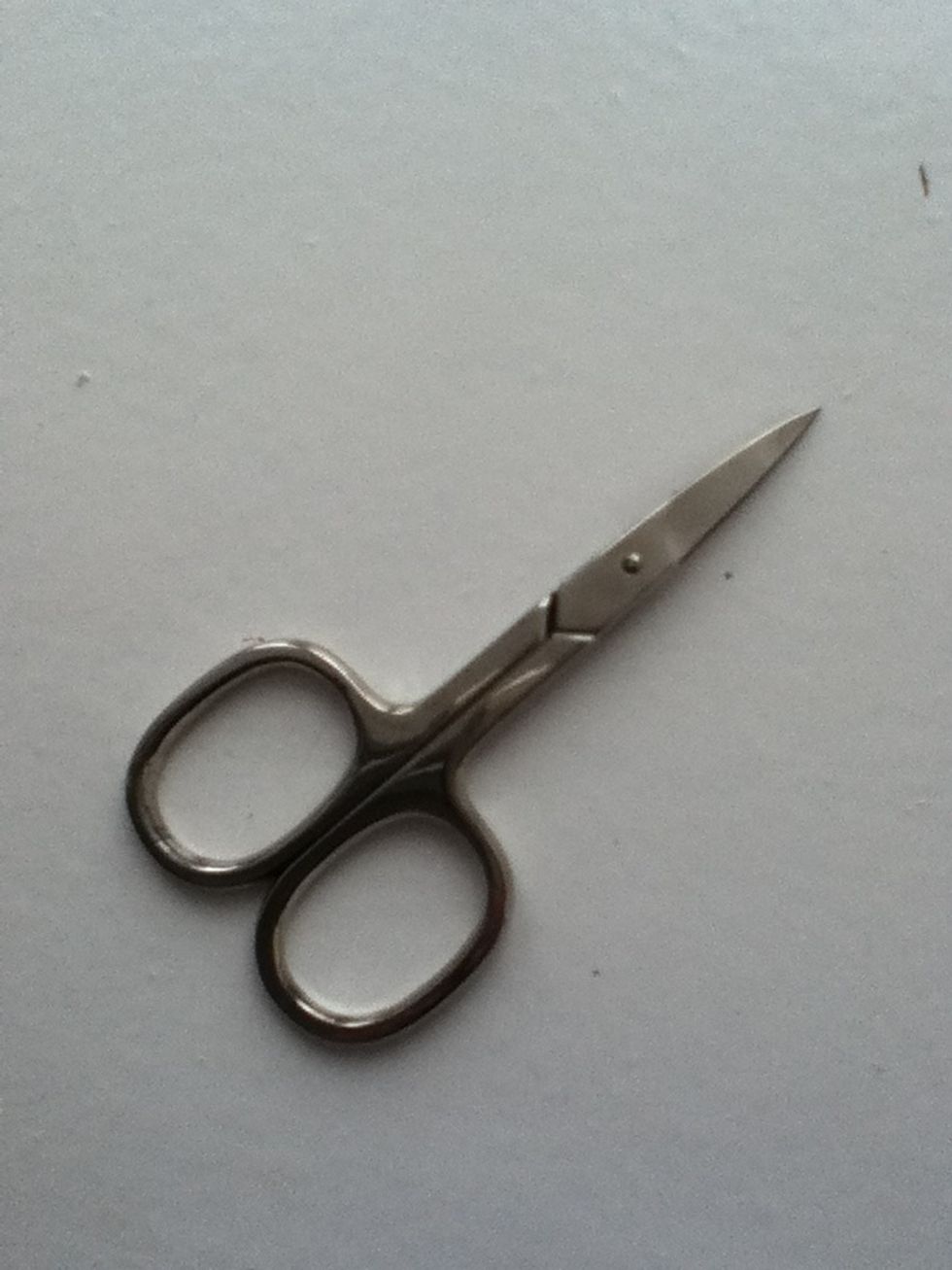 And a little scissor, now we are ready!