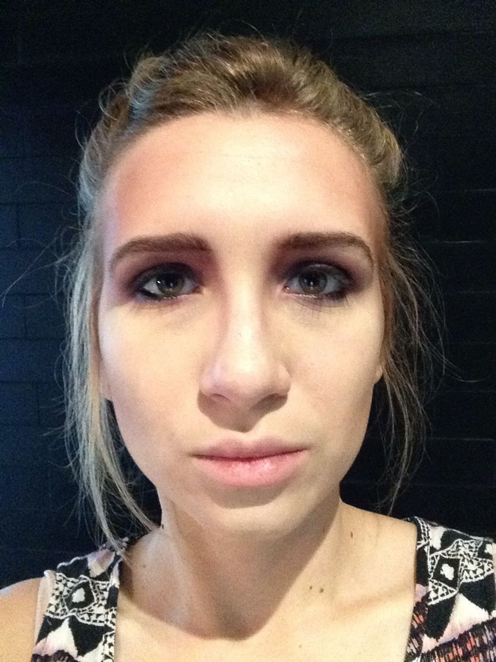 And a thin line of black pencil all over your eyes ! But don't blend it this time