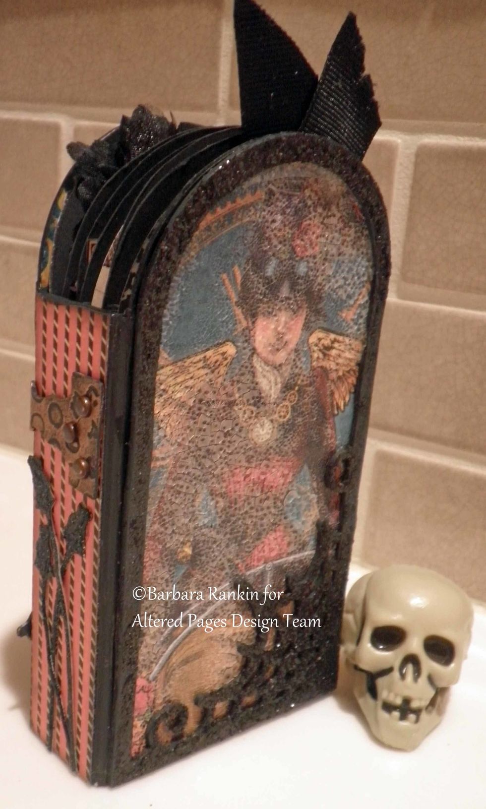 And a view of the back and side.