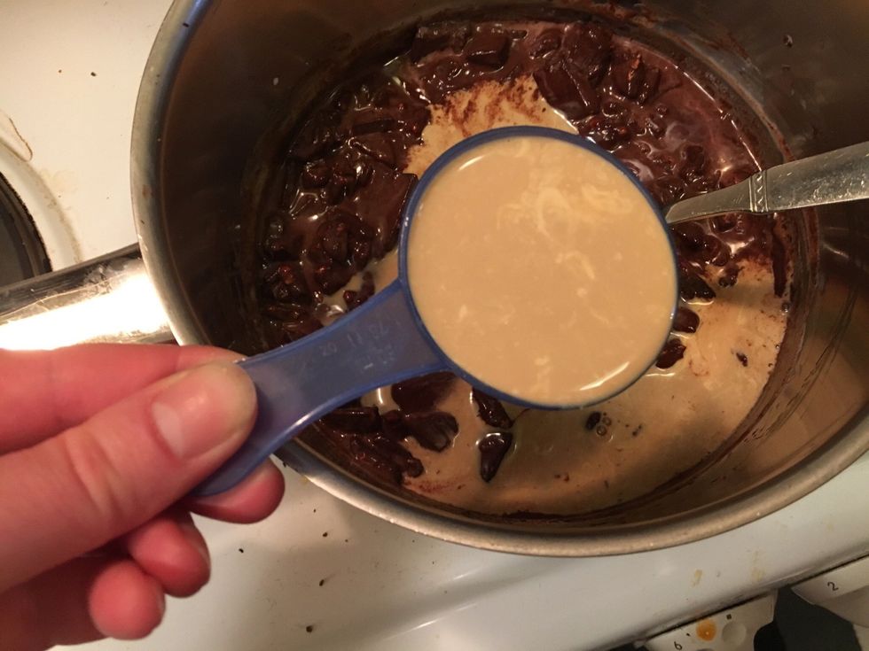 ..and add Amarula cream.